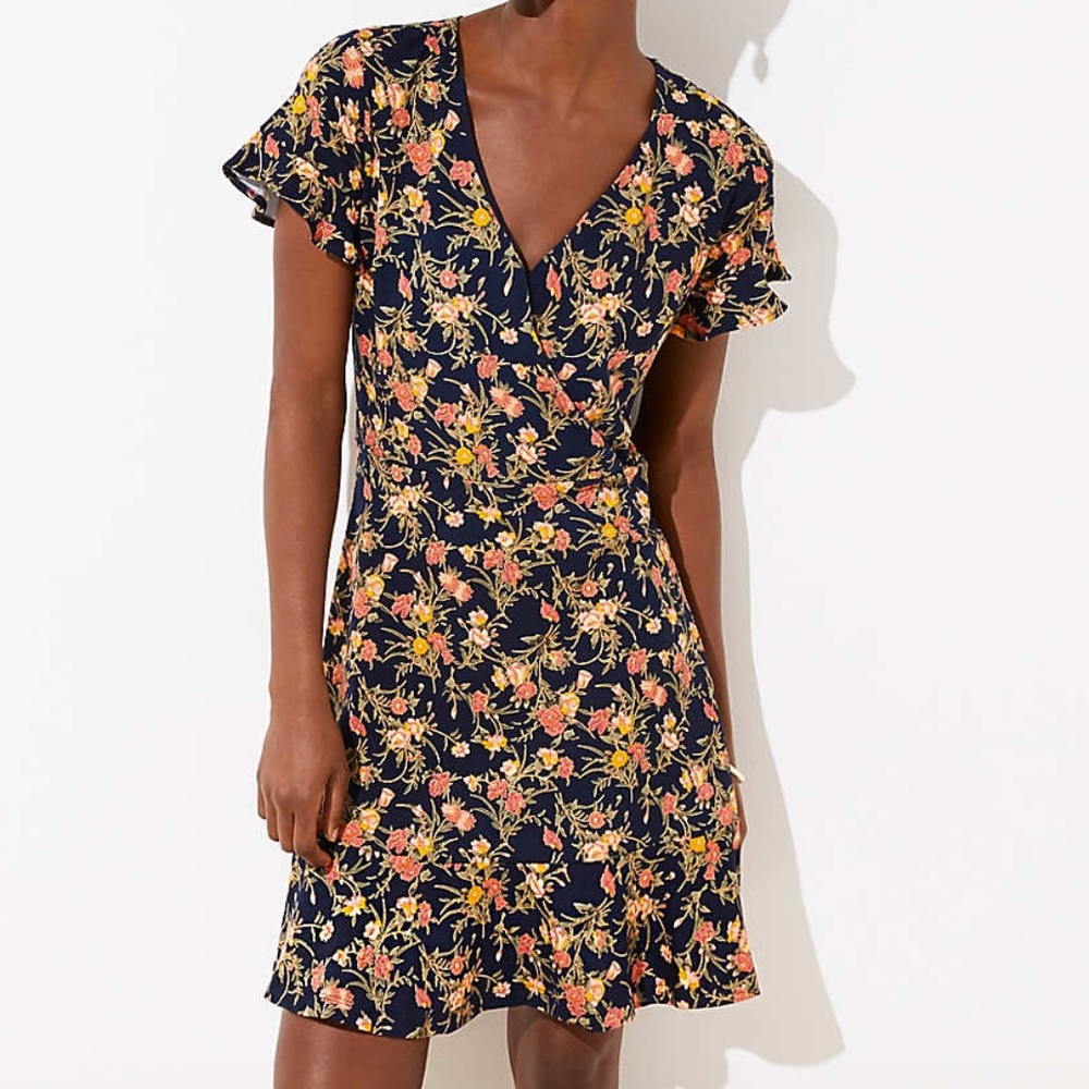 🚫SOLD🚫 NWT Loft Bouquet Wrap Flutter Flare Dress 4